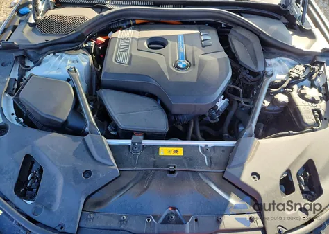 2018 BMW 530Xe z USA, uszkodzony, nr VIN WBAJB1C5XJB084021